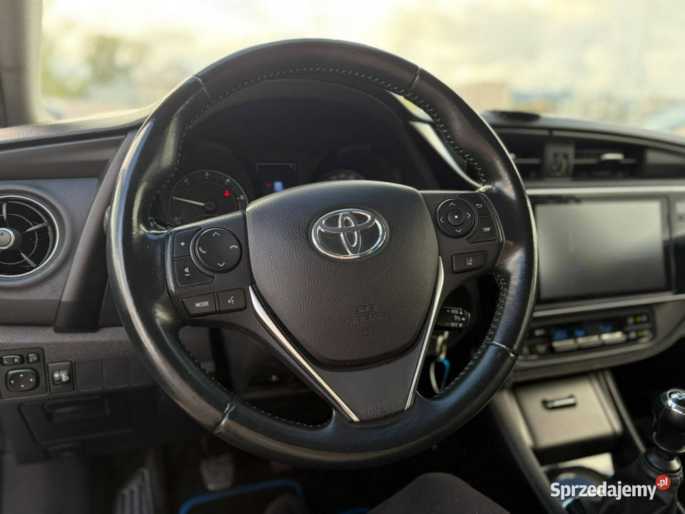 Toyota Auris ledy duza navi kamera cofania II Auris pomorskie Lębork sprzedam