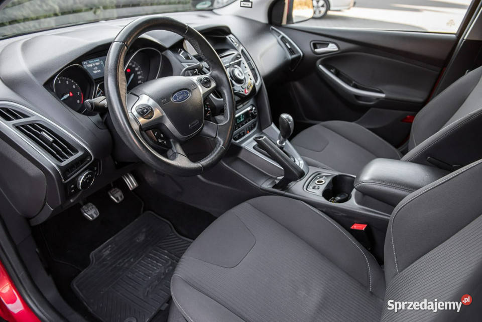 Ford Focus Titanium 16i 150 Manual Full Opłacony podgrzewane fotele Zwoleń