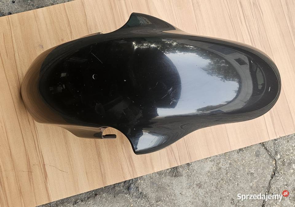 Suzuki vzr 1800 M109R błotnik przód Gdynia sprzedam