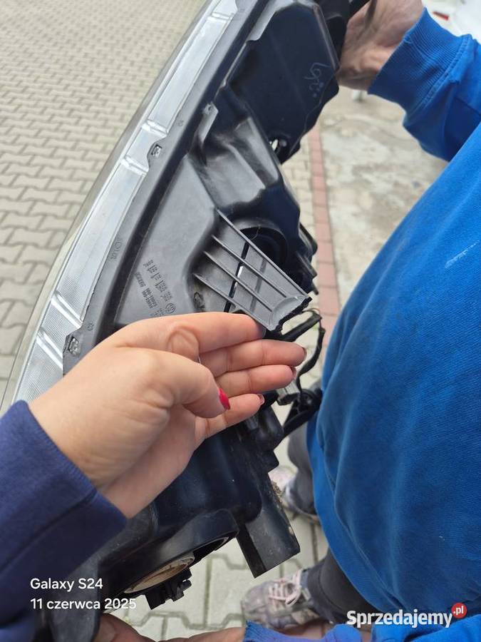 NISSAN QASHQAI J11 LIFT 20172021 LAMPA SOCZEWKA osobowe Lampy przednie Oświetlenie