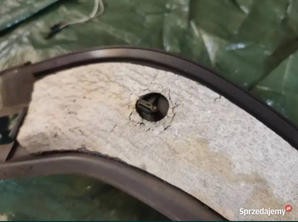 Osłona słupka prawy tył BMW E34 kombi Pozostałe Żory