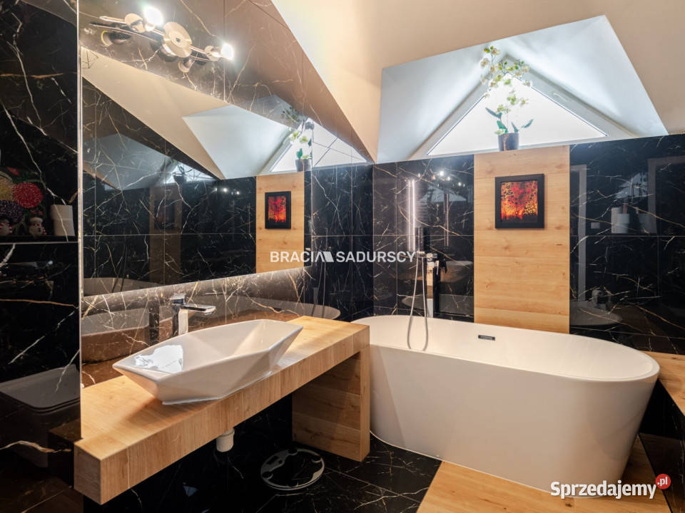 Sprzedaż domu wolnostojącego 254m2 Osieczany