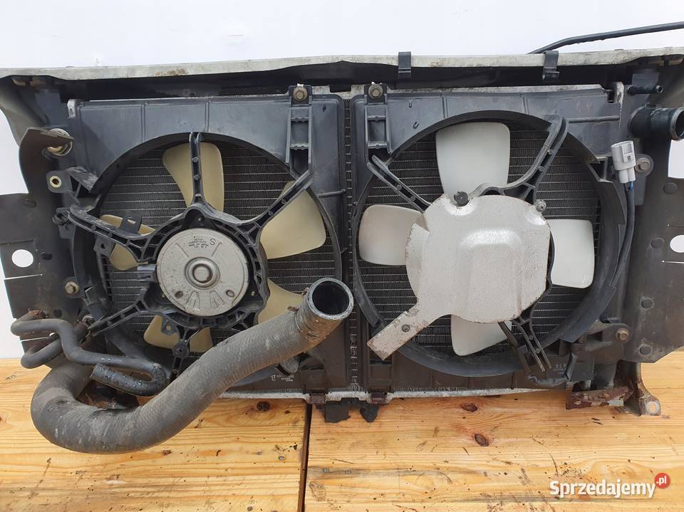 Xedos 9 25 V6 PRZEDNI PAS CHŁODNICE Komplet