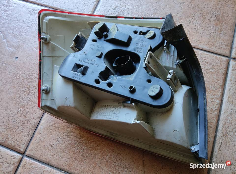 Audi a4 b6 lampa tył prawa sedan sprzedam