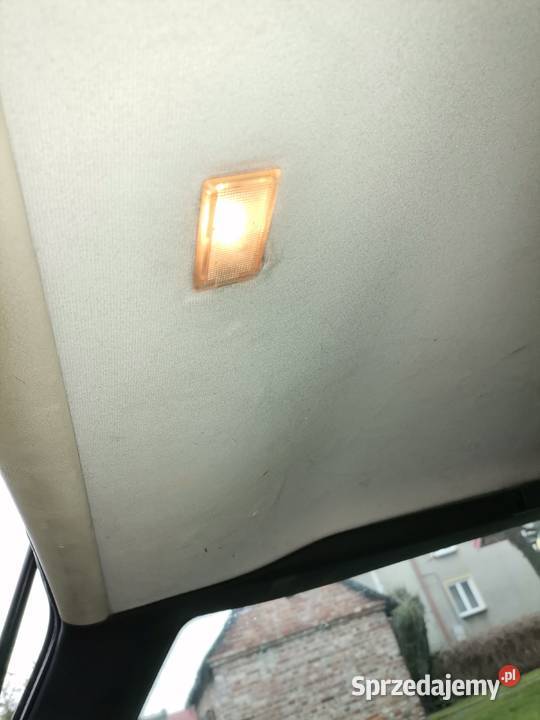 vw passat b 4 lampka oświetleniow bagarznika środek Terespol