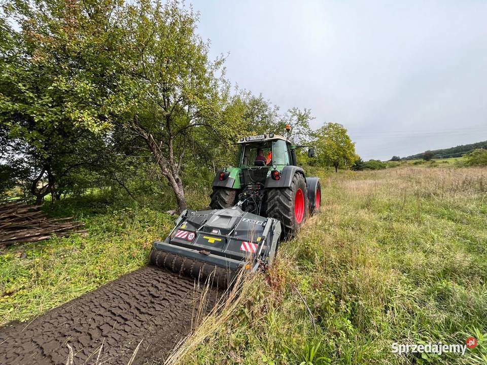 Mulczowanie działek Bochnia jest ważną częścią Usługi ogrodnicze małopolskie Nowy Targ prace ogrodowe