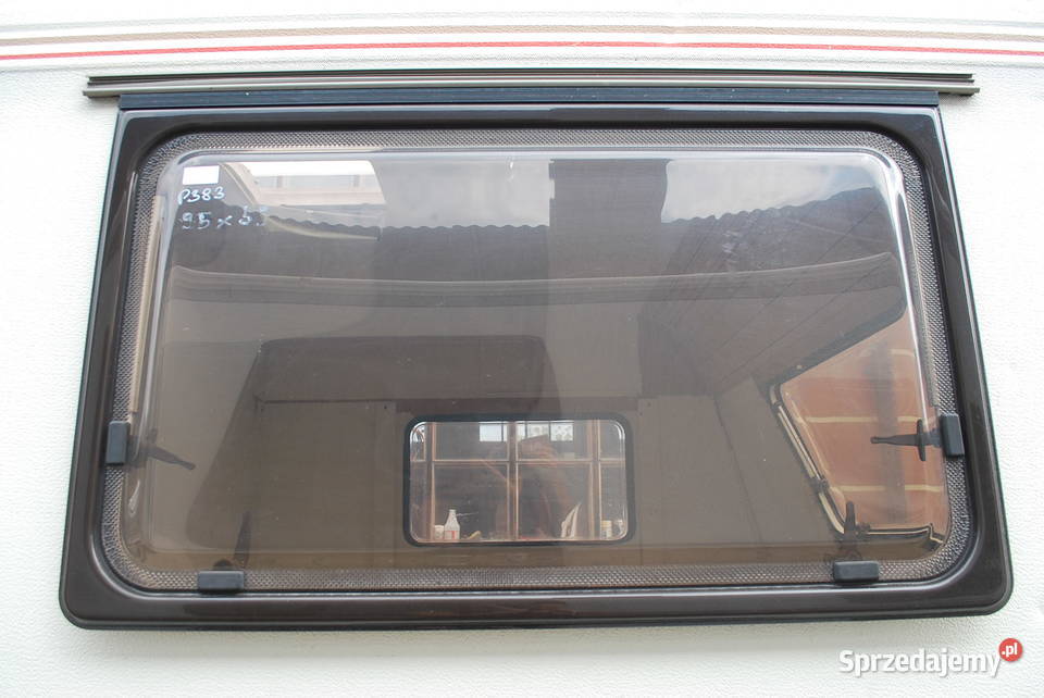 ZESTAW SZYB Z PRZYCZEPY KEMPINGOWEJ DETHLEFFS