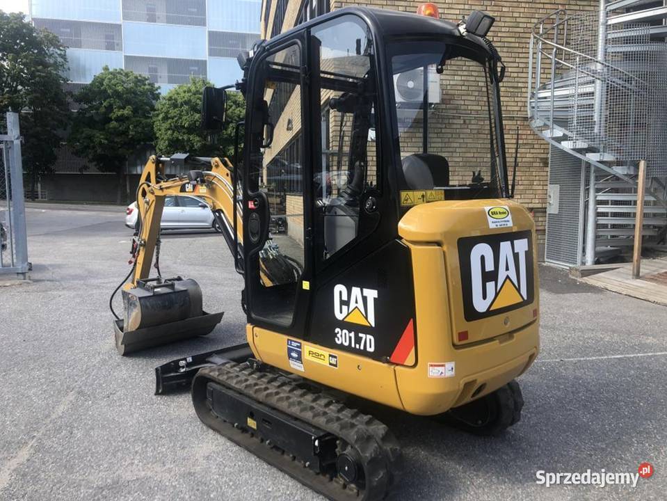 mini koparka Caterpillar 3017D Koparki Depułtycze Królewskie sprzedam
