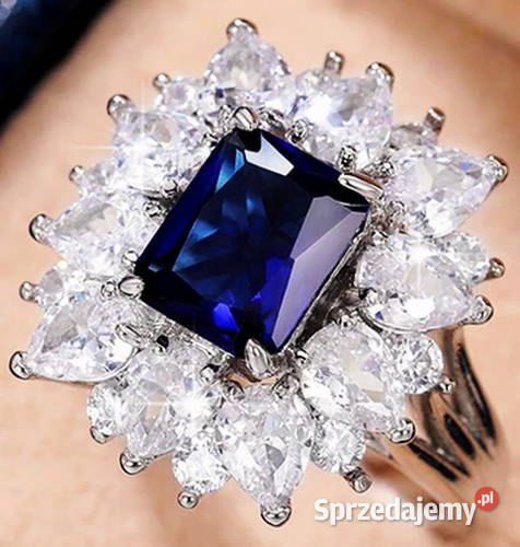 Pierścień posrebrzany nowy z metką Radom