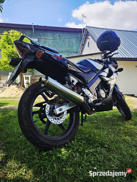 SprzedamZAMIENIE zadbaną Honde CBR 125CCM śląskie