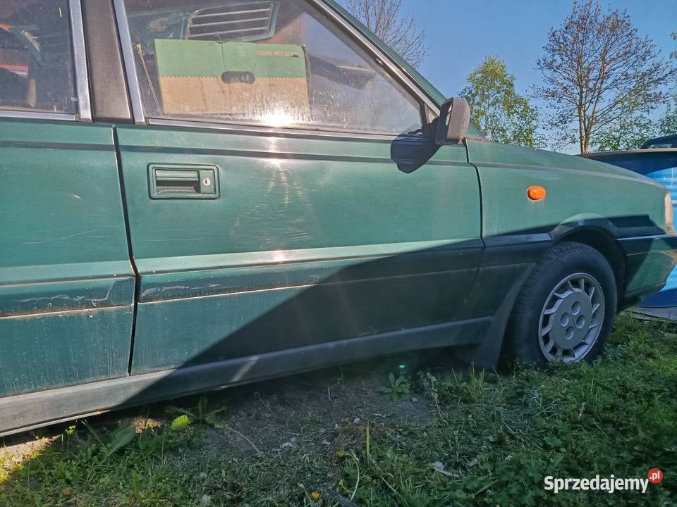 Poloneza prawa przednie drzwi