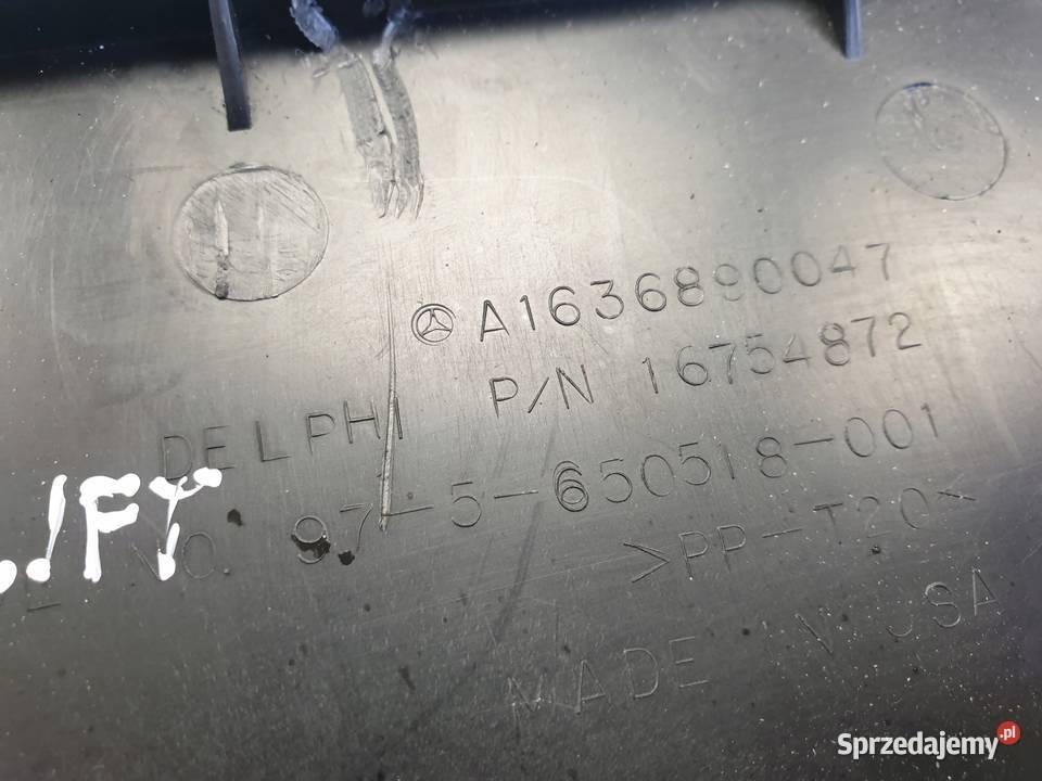 Mercedes ML W163 SCHOWEK ŚRODKOWEJ KONSOLI półka Części samochodowe Rudka