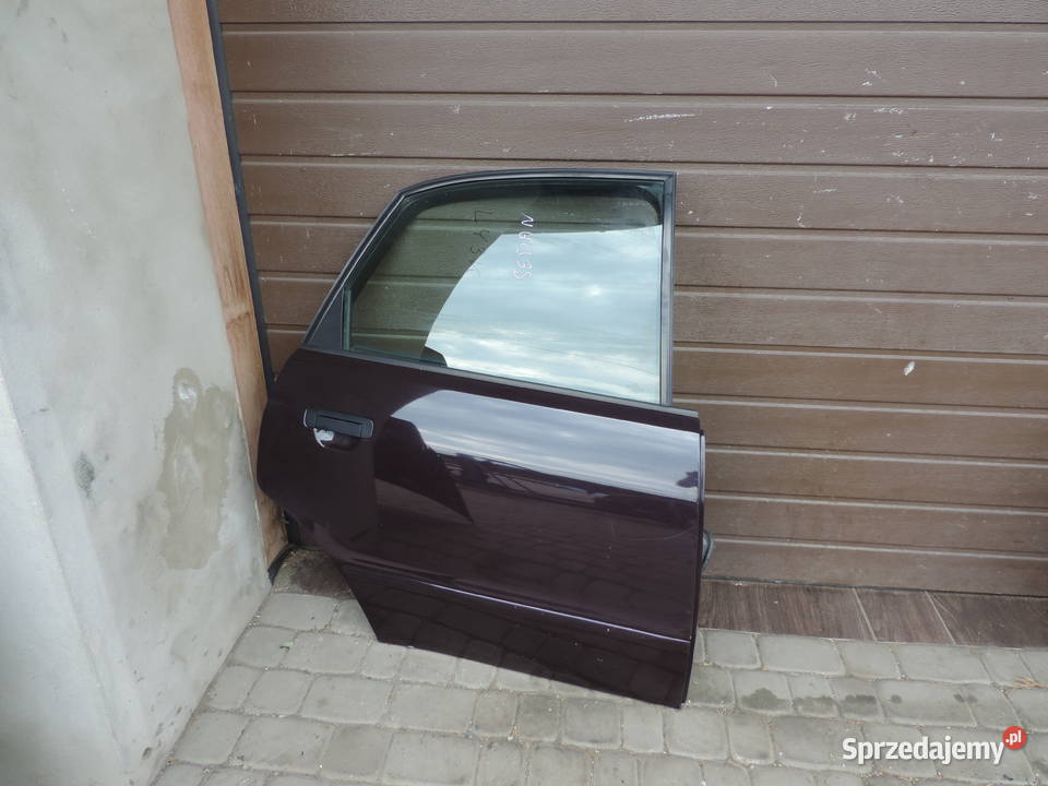 AUDI A4 B5 SEDAN DRZWI PRAWY TYŁ LY3K Nowy Sącz