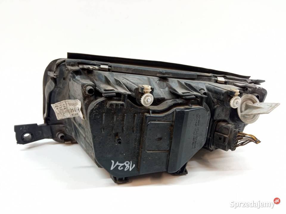 LAMPA PRZÓD PRAWA EU ŁADNA Skoda Fabia I Rok produkcji 2005 sprzedam