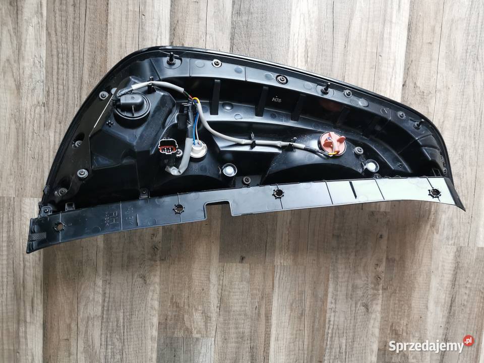 KIA SOUL EV 14 LAMPA TYLNA PRAWA LED 92402E4 Pielgrzymka