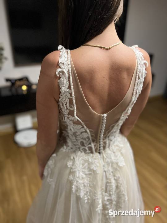 Suknia ślubna w stylu księżniczka Rytwiany