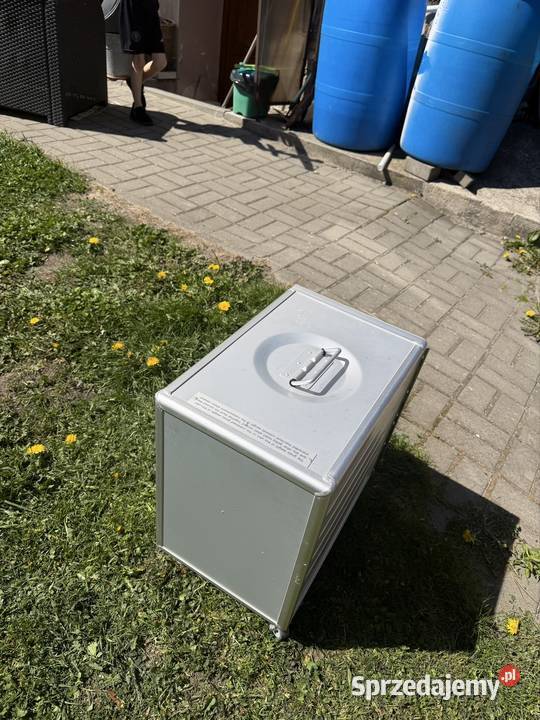Swissair Box w kolorze aluminiowoszarym Starogard Gdański sprzedam