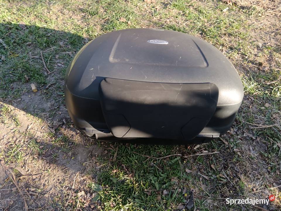 Kufer centralny Giwi do Suzuki Burgman 650 Parlin