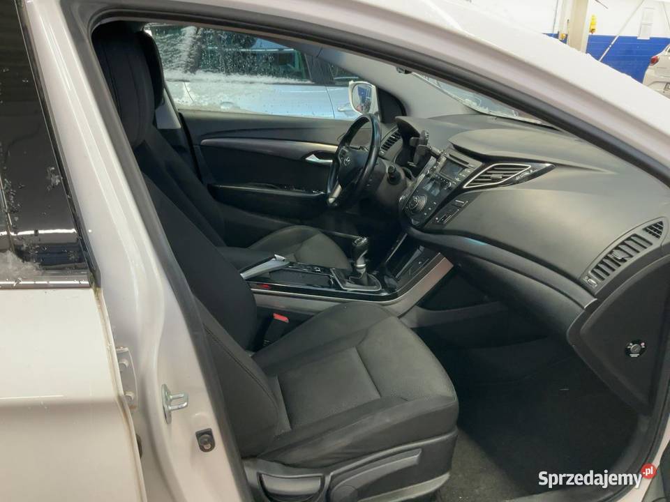 Hyundai i40 16 benzyna 135 lakier metallic i40 Ostrowiec Świętokrzyski