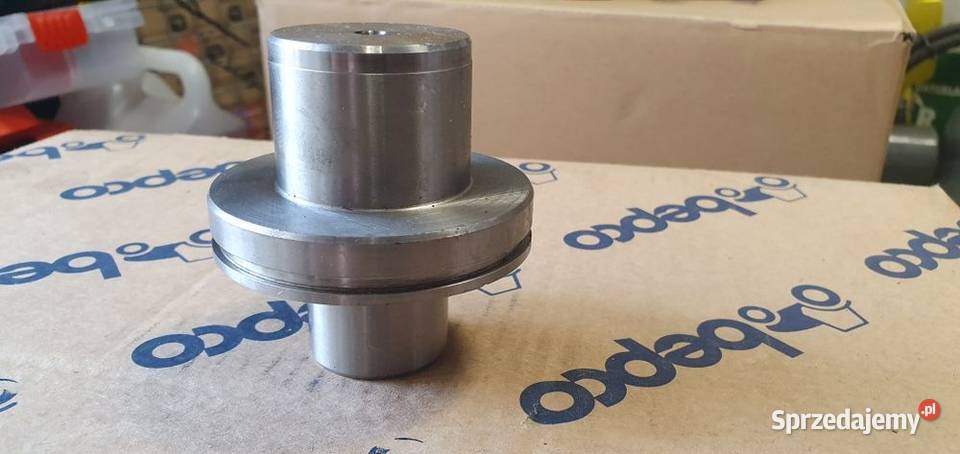 Sworzeń zwrotnicy Massey Ferguson Landini