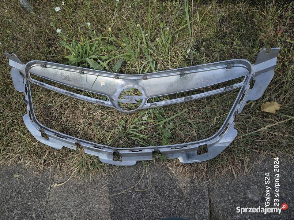 Opel MOKKA 95420355 chrom grill atrapa zderzaka Gryfino