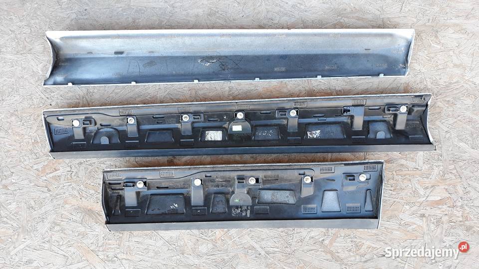 VOLVO XC60 II LISTWA DRZWI PRAWA TYŁ PRAWYCH Zatom Stary