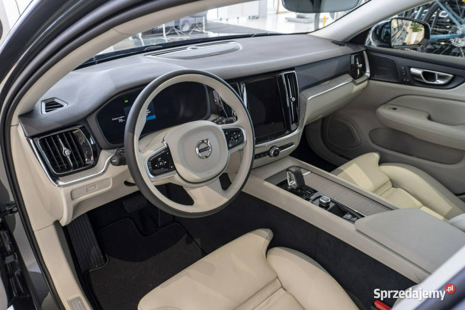 Volvo V60 Plus Dark B4 Mild hybrid Benzyna 197 łopatki zmiany biegów Łódź