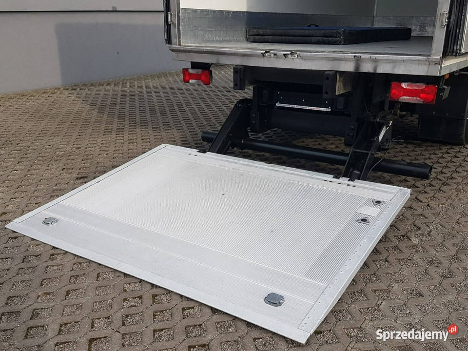 Iveco Daily 70170 WINDA CHŁODNIA 10EP AGREGAT bluetooth Poręba