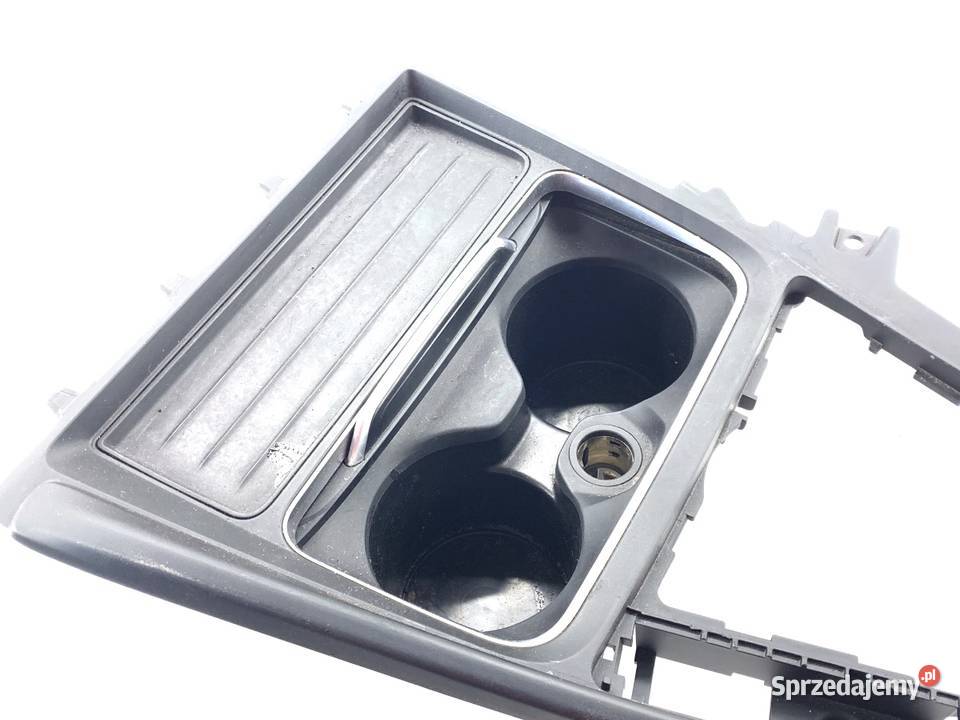 UCHWYT NA NAPOJE BMW F30 105495997C 1118 Uchwyty fabryczne