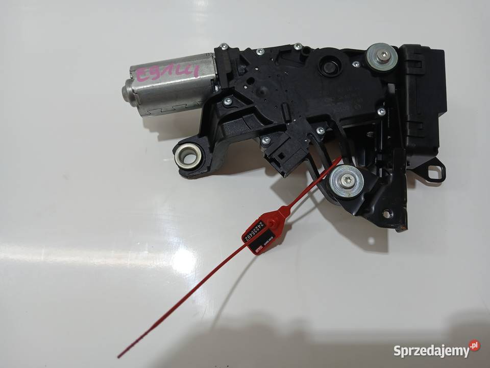 MECHANIZM SILNICZEK WYCIERACZKI TYŁ BMW E91 E61 Strzyżewice sprzedam