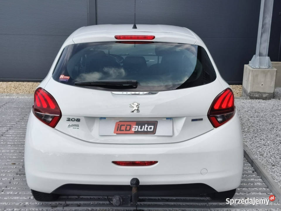 Peugeot 208 12 benzynka 82 oszczędny ładny KLIMA