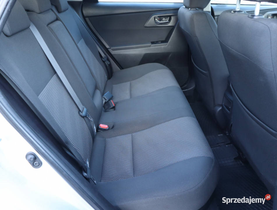 Toyota Auris Hybrid nawigacja śląskie
