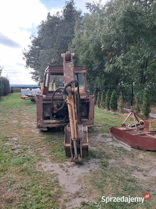 koparko ładowarka ostrówek na budowę Stryków