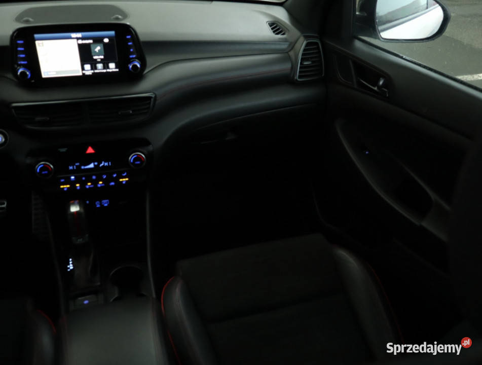 Hyundai Tucson 16 TGDI gniazdo USB