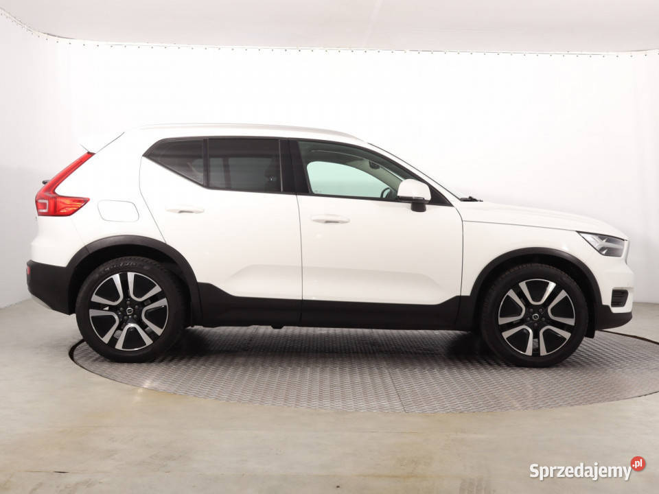 Volvo XC40 D3 światła do jazdy dziennej Volvo Katowice sprzedam