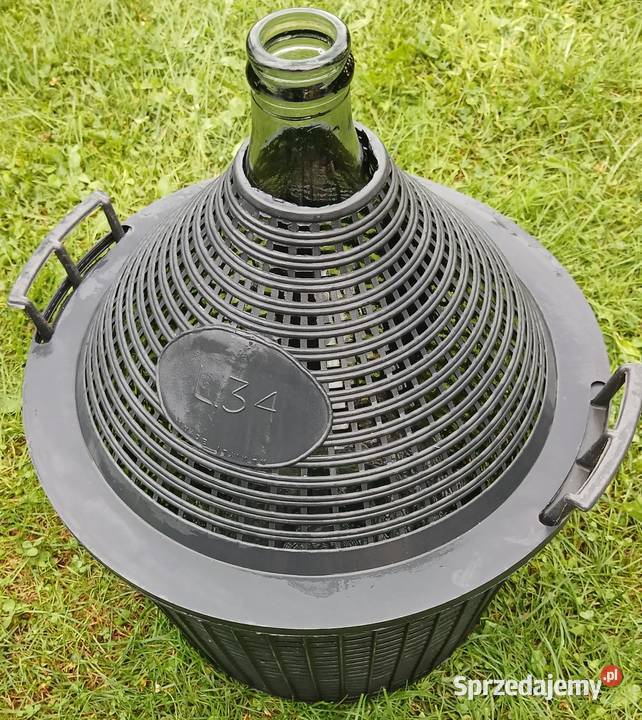 butlagąsior na wino 34 L w plastikowym koszu z Pozostałe