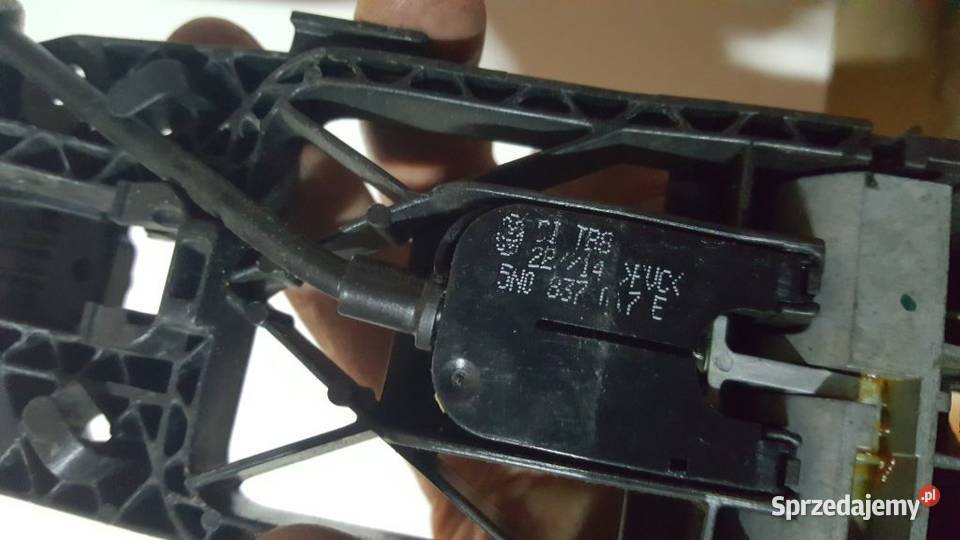 VW Golf VII zamek drzwi lewe 5K4 839 015Q