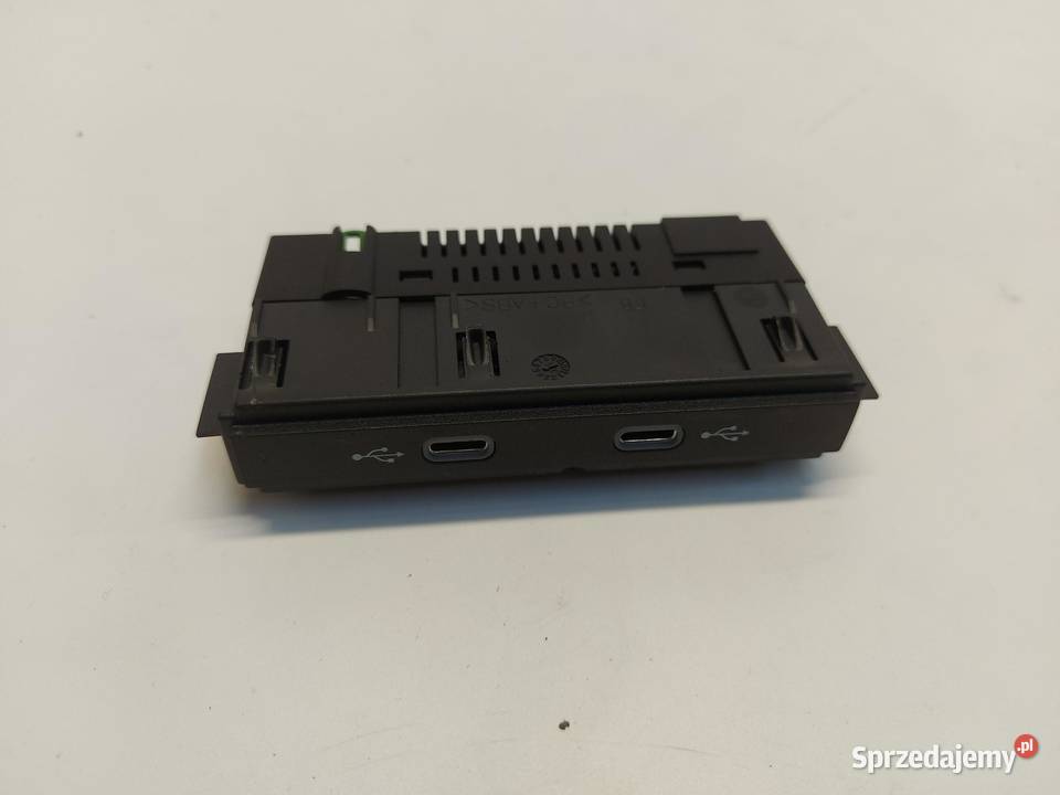 Ford Explorer VII R2KB GNIAZDO PORT USB