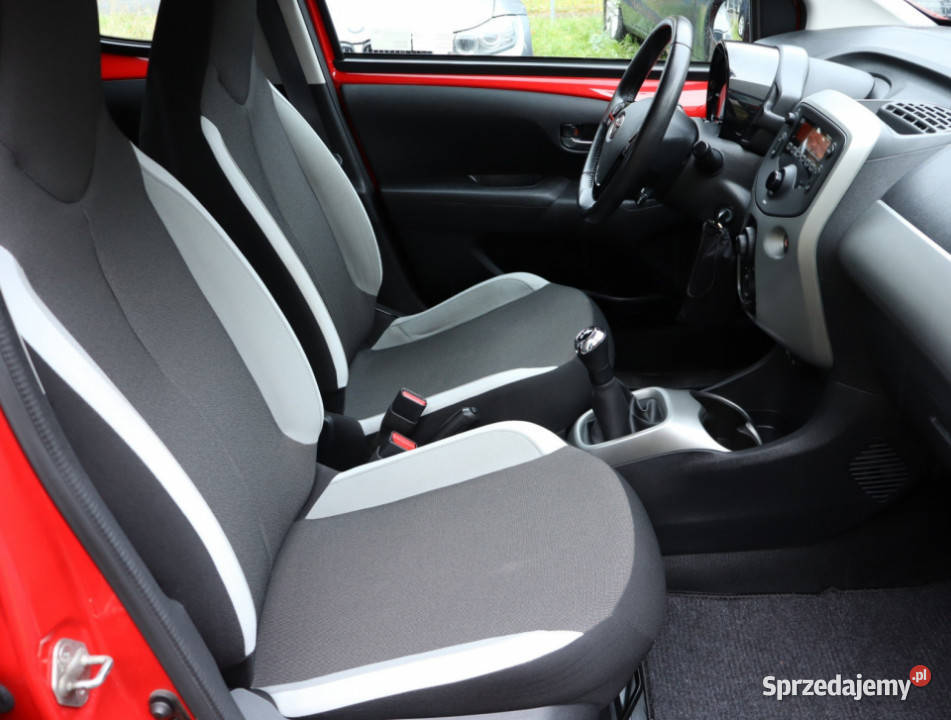 Toyota Aygo 10 VVTi czerwony mazowieckie Piaseczno