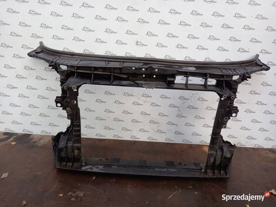 AUDI A3 II 8P7 LIFT 11r pas przedni wzmocnienie