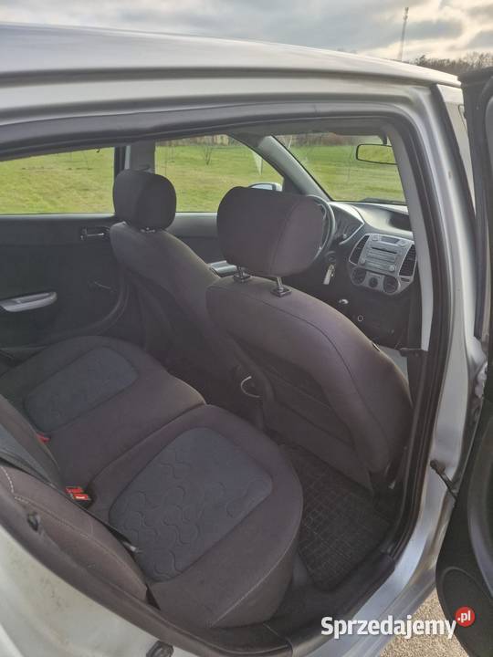 Hyundai i20 2010 12 benzyna Hatchback Hyundai Ostrowiec Świętokrzyski