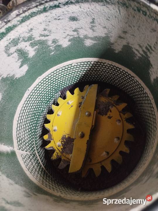 Bąk rozdrabniacz śrutownik gniotownik śruta Starachowice sprzedam