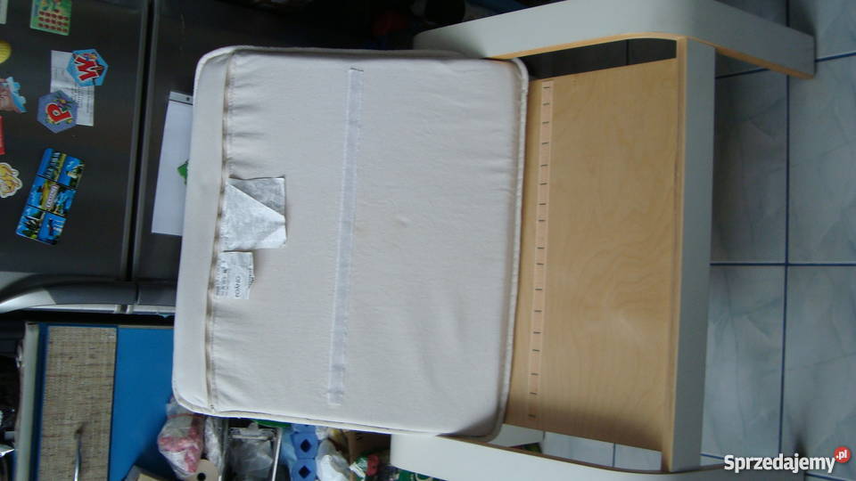 Podnóżek IKEA biały