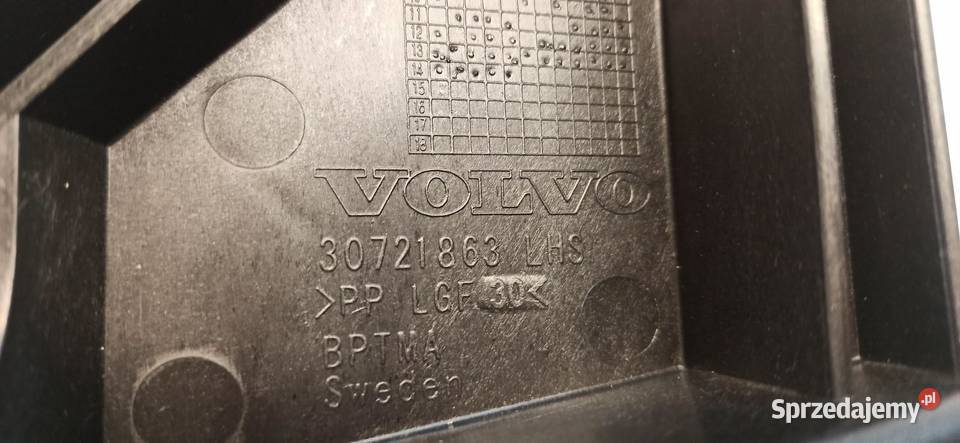 VOLVO V60 V70 MOCOWANIE PODŁOGI BAGAŻNIKA osobowe