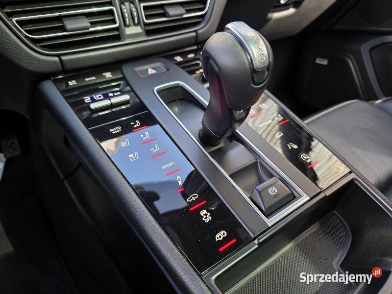 Macan GTS V6 29l benzyna 440 Przebieg39 856 Warszawa