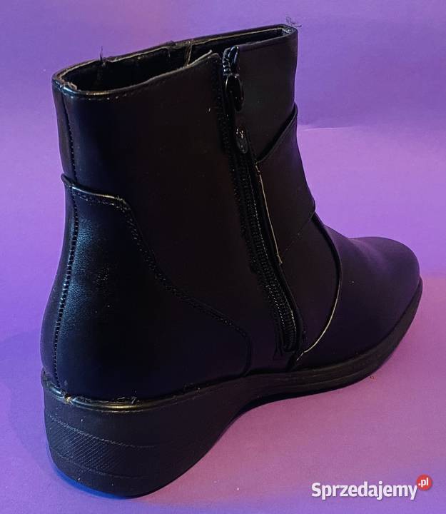 Czarne ocieplane damskie botki rozmiar 40
