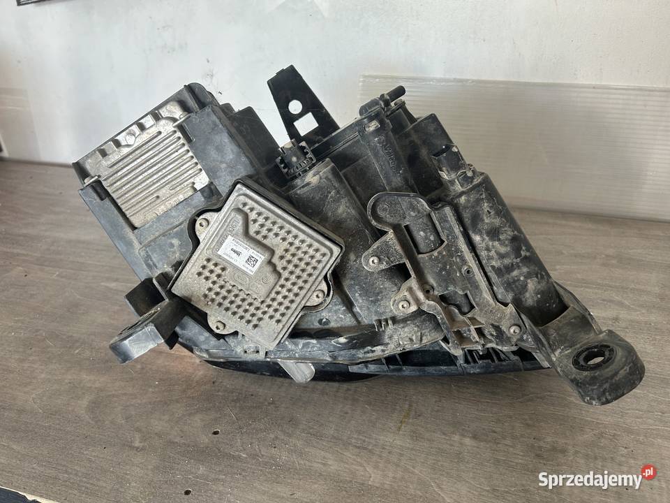 Przedni reflektor lewy BiXenon skrętny USA Jeep podkarpackie Bieździadka
