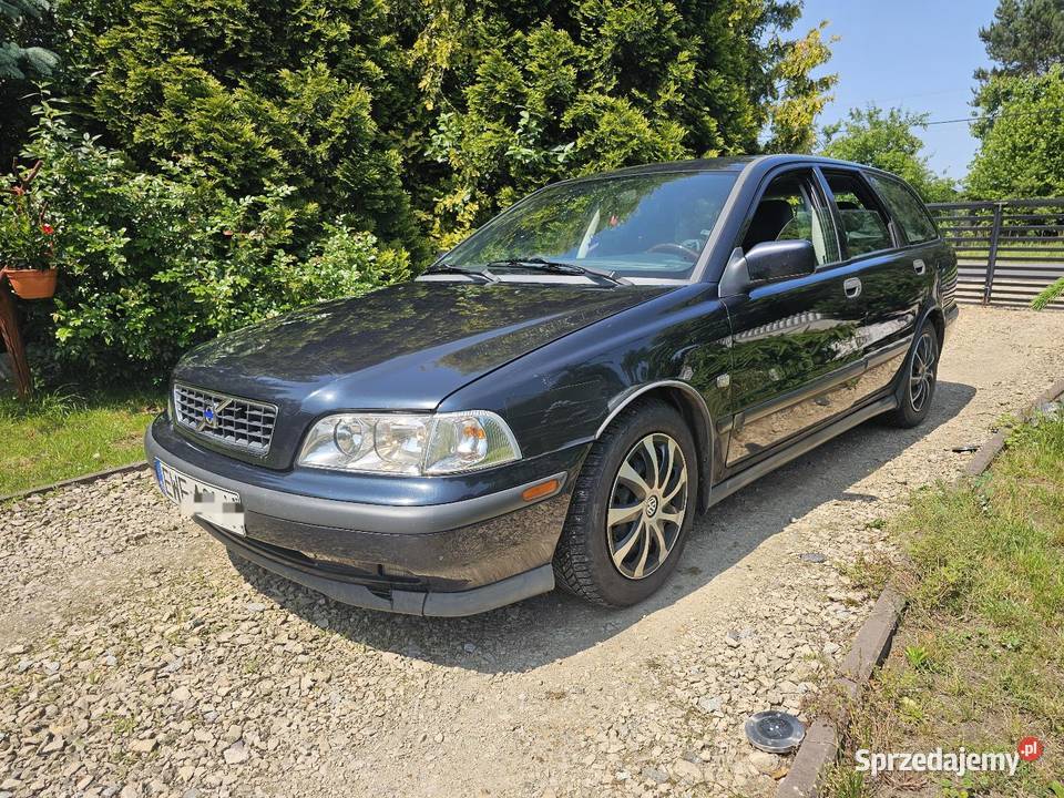 Volvo v40 benzyna gaz lpg hak 325000km Chotynin