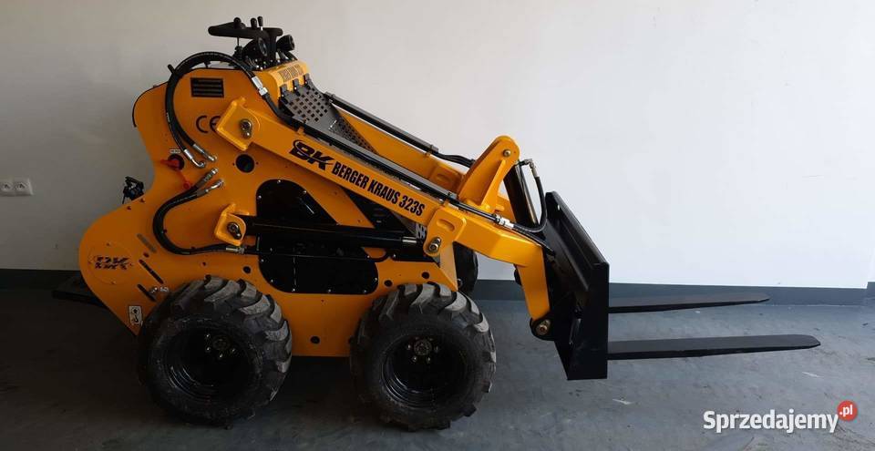 Nowa Mini ładowarka kołowa 323S BRIGGS 23 nie Rzeszów sprzedam