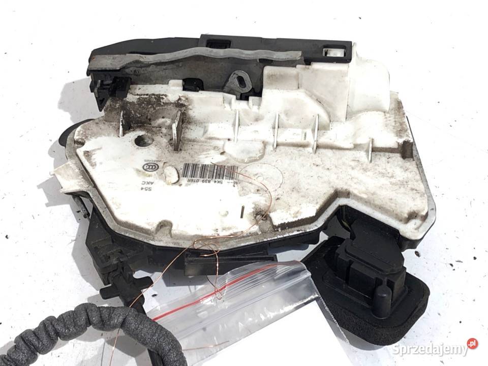 ZAMEK DRZWI PRAWY TYŁ VW GOLF VII Kombi